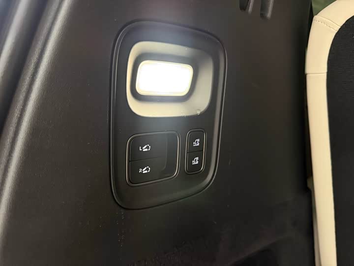 Фото 7 - LiXiang i8