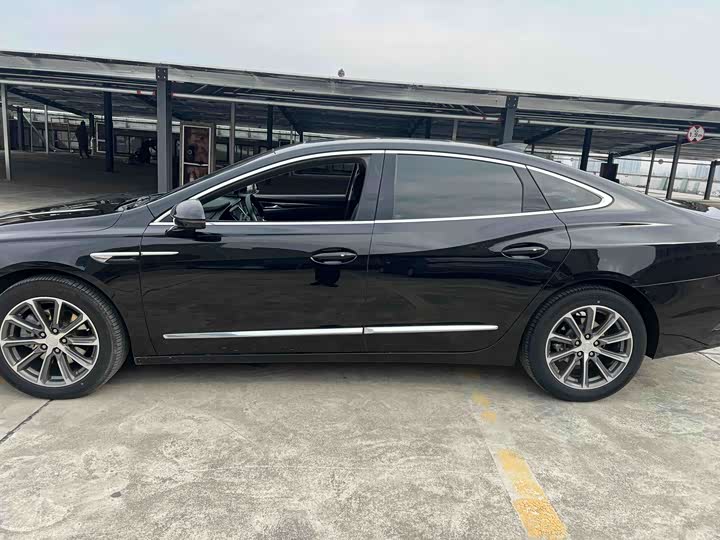 Фото 2 - Buick LaCrosse
