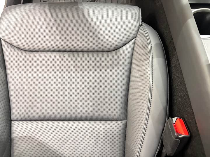 Photo 9 - Tesla Model Y