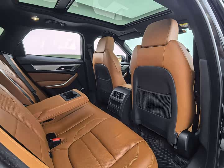 Фото 8 - Jaguar F-Pace