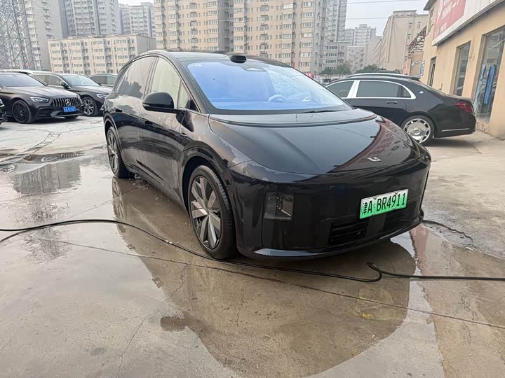 Фото 3 - LiXiang i8