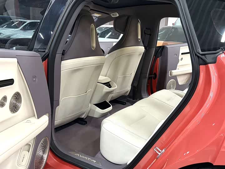 Фото 5 - Avatr 06