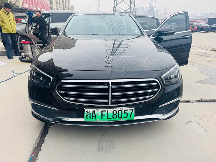 Фото 2 - Mercedes-Benz E-Class Hybrid