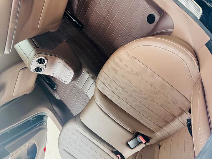 Фото 6 - Mercedes-Benz E-Class Hybrid