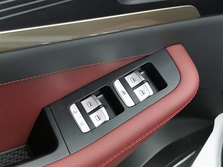 Фото 9 - Jetour X70