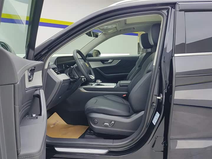 Фото 9 - Hongqi HS5