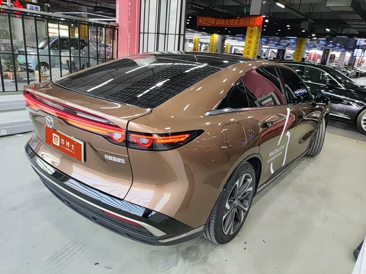 Фото 9 - Mazda EZ-6