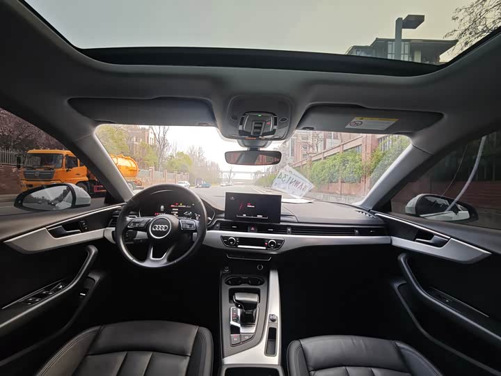 Фото 4 - Audi A5