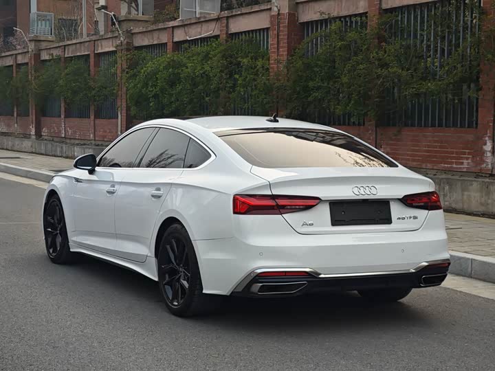 Фото 8 - Audi A5