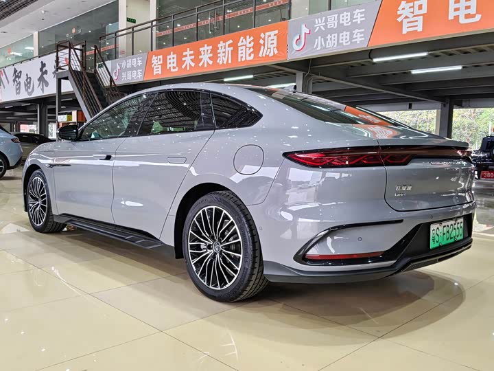 Фото 6 - BYD Han