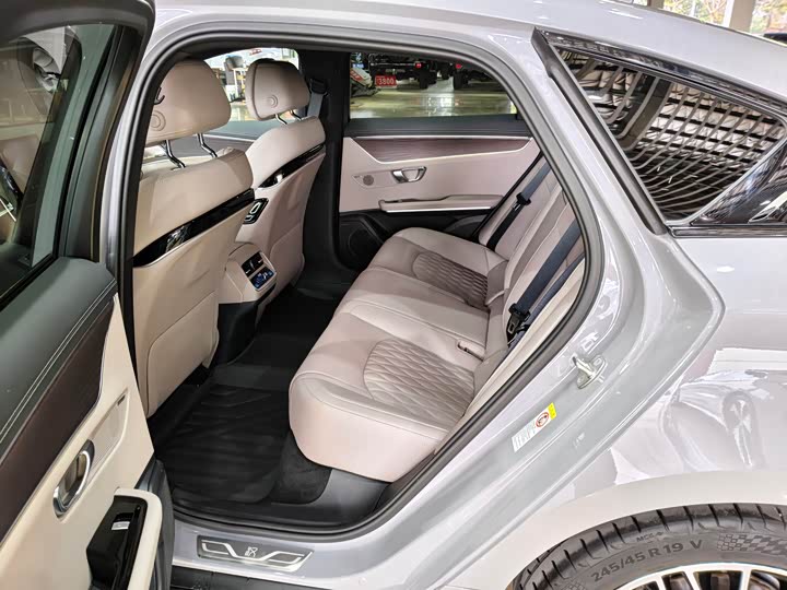 Фото 7 - BYD Han