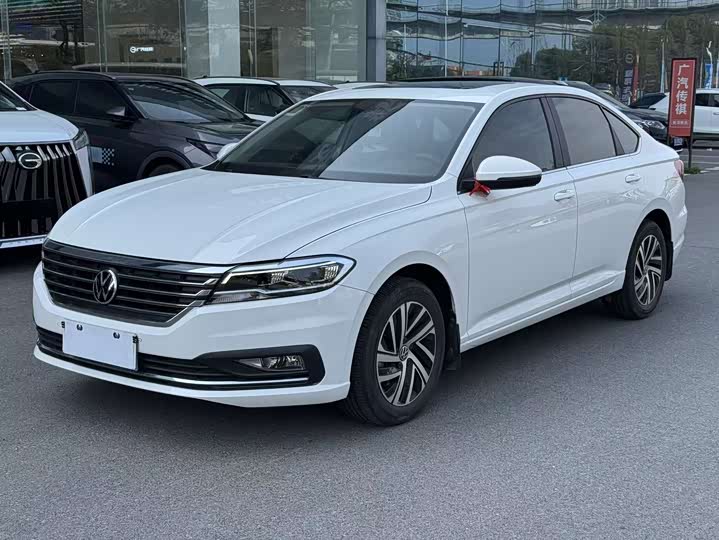 Фото 1 - Volkswagen Lavida