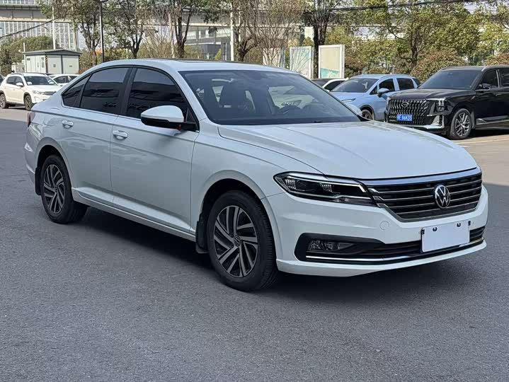 Фото 3 - Volkswagen Lavida