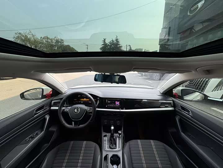 Фото 5 - Volkswagen Lavida