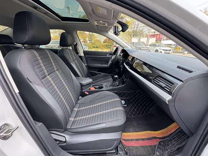 Фото 6 - Volkswagen Lavida