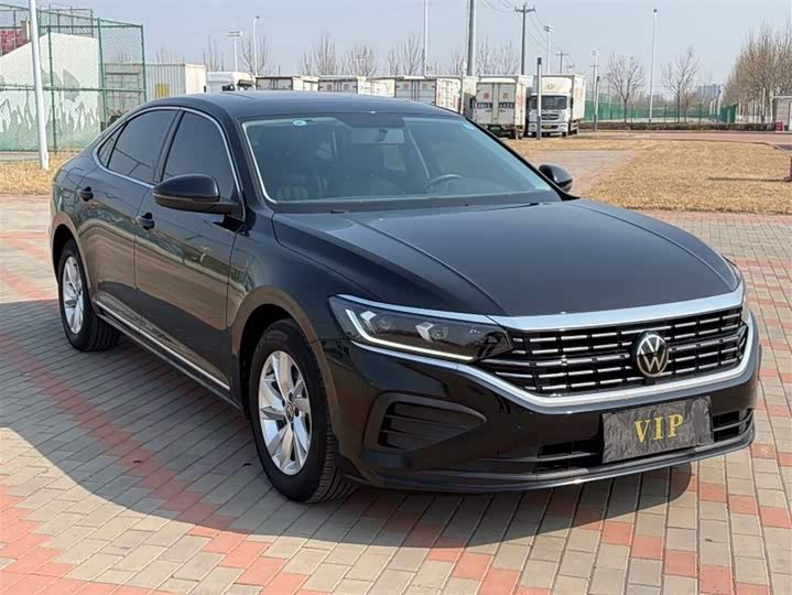 Фото 3 - Volkswagen Passat