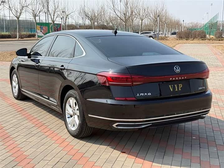 Фото 4 - Volkswagen Passat