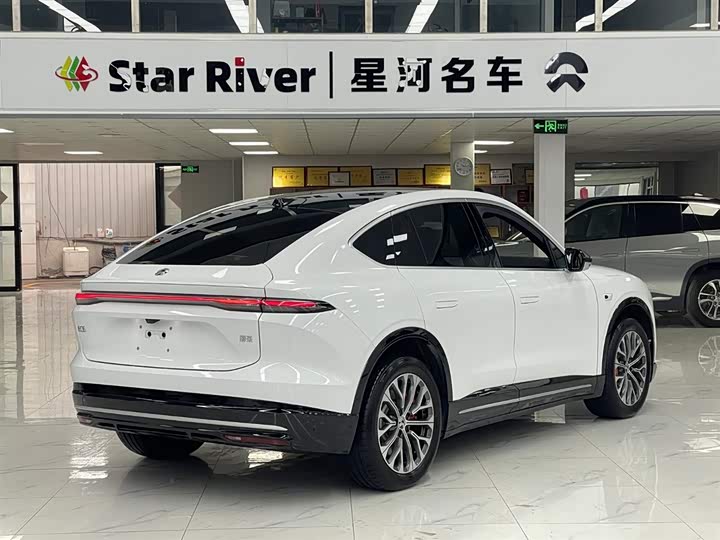 Фото 6 - Nio EC6