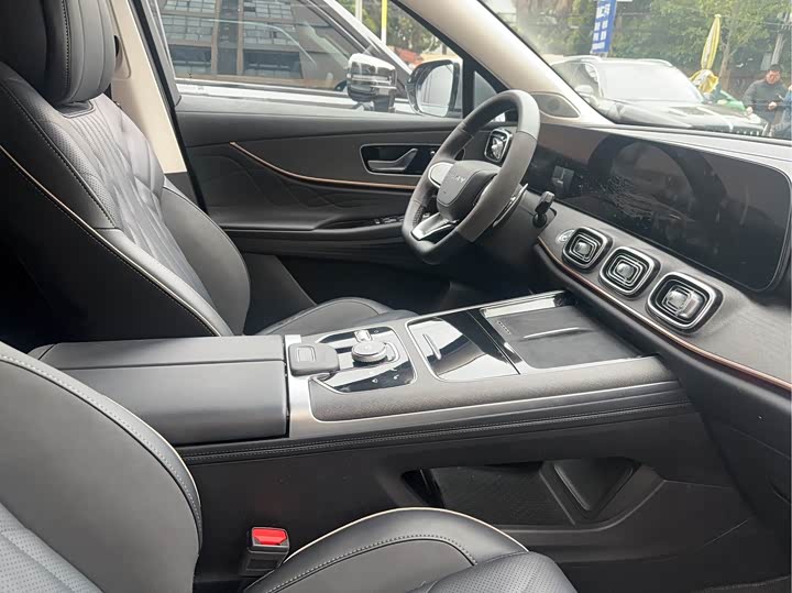 Фото 8 - Chery Tiggo 9