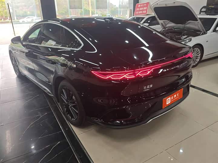 Фото 4 - BYD Han