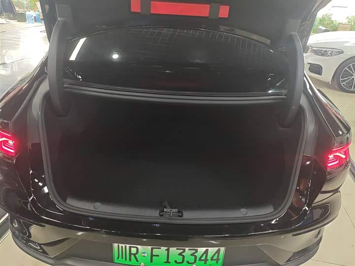 Фото 9 - BYD Han