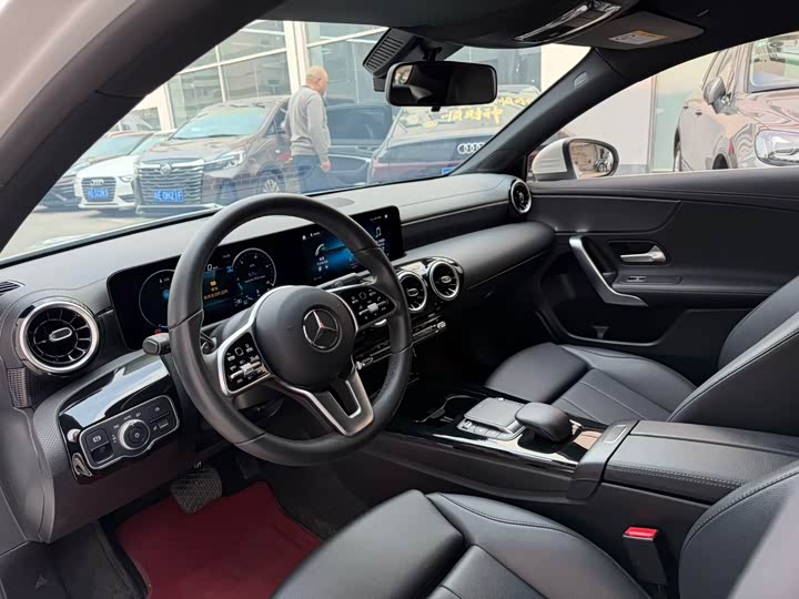 Фото 7 - Mercedes-Benz A-Class