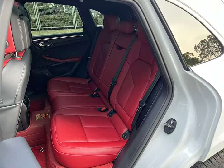 Фото 9 - Porsche Macan