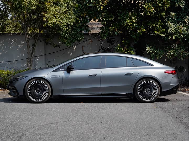 Фото 3 - Mercedes-Benz EQS AMG