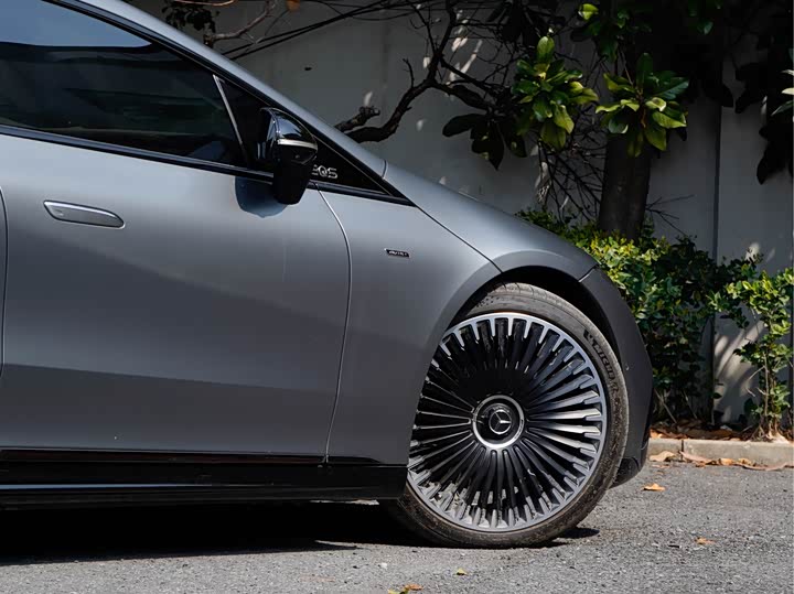 Фото 9 - Mercedes-Benz EQS AMG