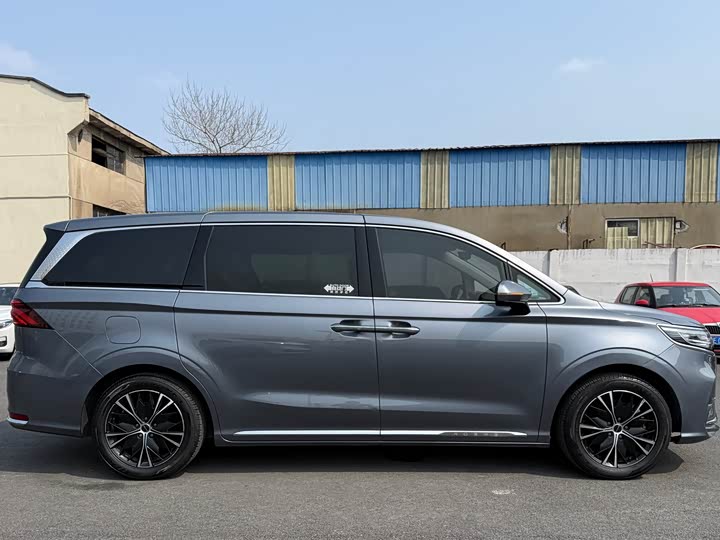 Photo 6 - Roewe iMax 8