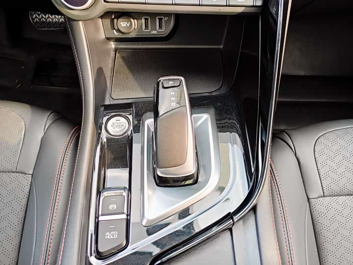 Фото 9 - Dongfeng Aeolus AX7