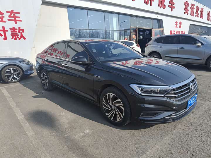 Фото 1 - Volkswagen Sagitar L