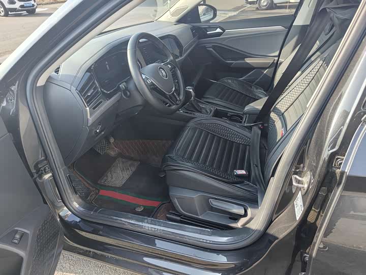 Фото 8 - Volkswagen Sagitar L