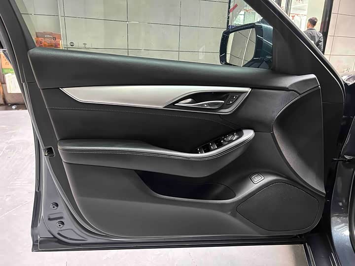 Фото 4 - Cadillac CT5