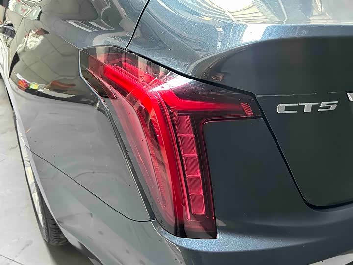 Фото 6 - Cadillac CT5