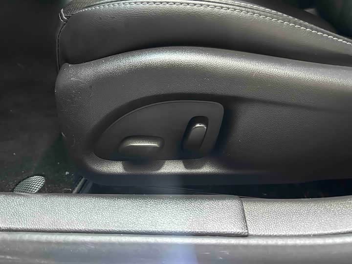 Фото 8 - Cadillac CT5