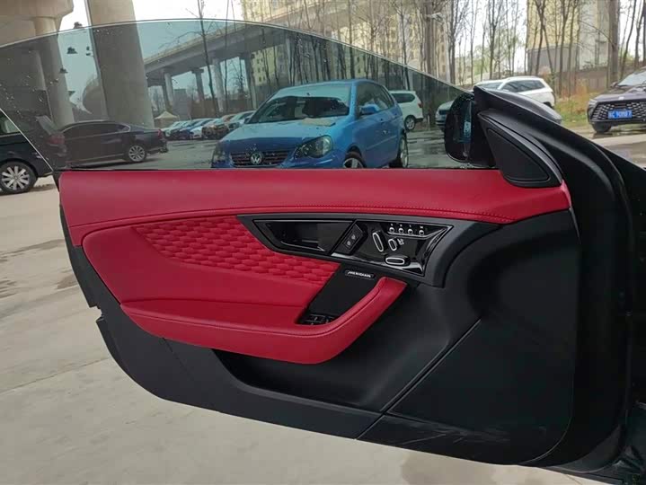 Photo 7 - Jaguar F-Type