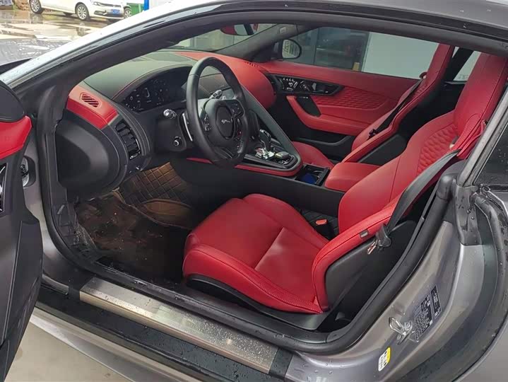 Photo 9 - Jaguar F-Type