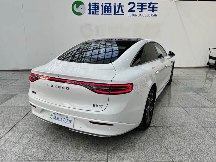 Фото 5 - Luxeed S7