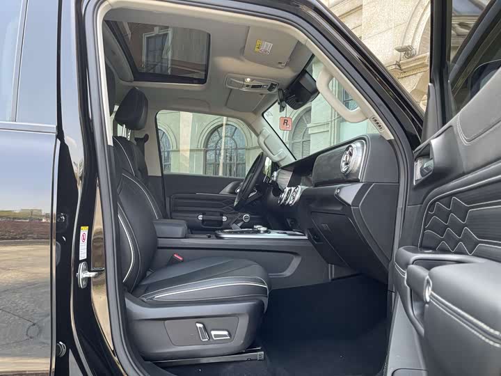 Фото 7 - Tank 300