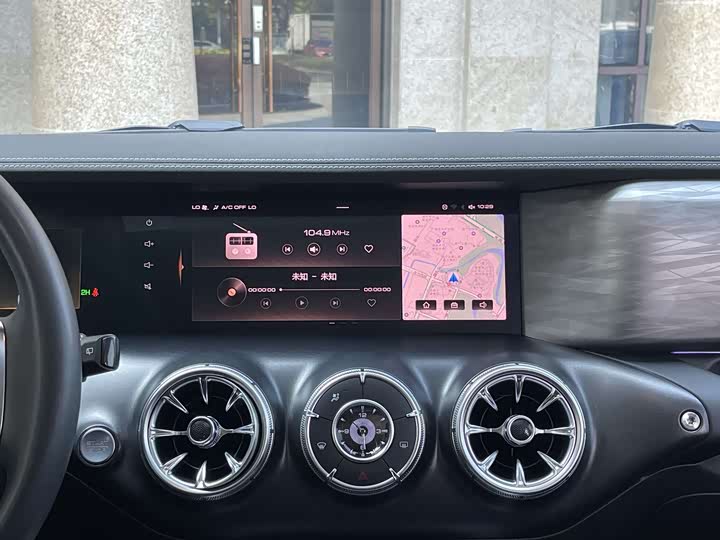 Фото 9 - Tank 300