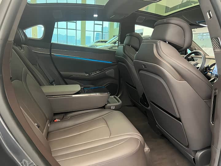 Фото 9 - Denza Z9