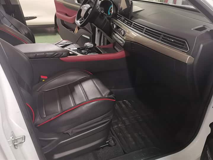 Фото 8 - Jetour X70