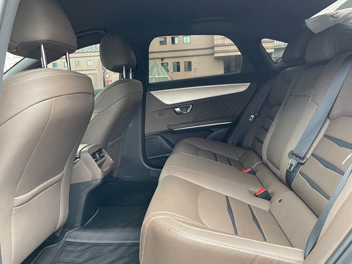 Фото 8 - BYD Han