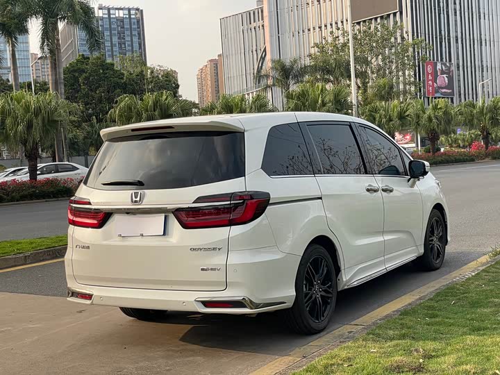 Фото 5 - Honda Odyssey