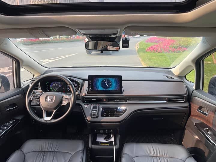 Фото 9 - Honda Odyssey