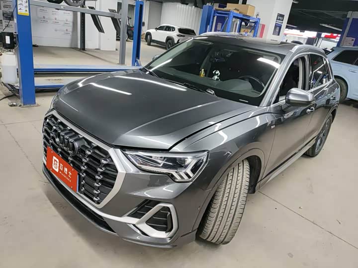 Фото 1 - Audi Q3