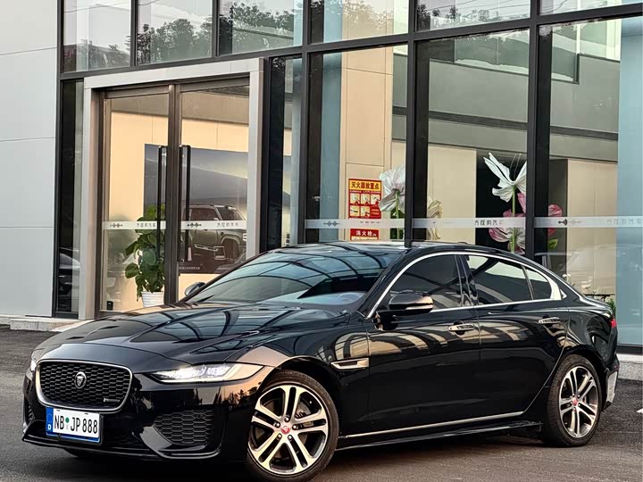 Photo 1 - Jaguar XE L