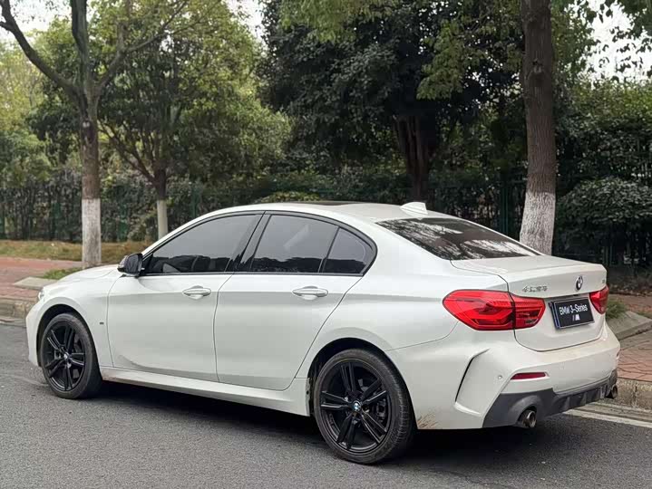 Zdjęcie 9 - BMW 1 Series