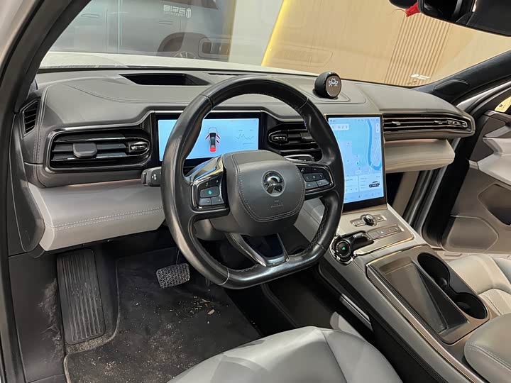 Фото 7 - Nio EC6